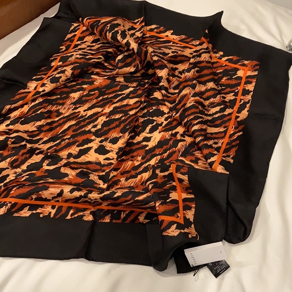 New with tag authentic sandro scarf 36”x36”💋💗 - Picture 2 of 5